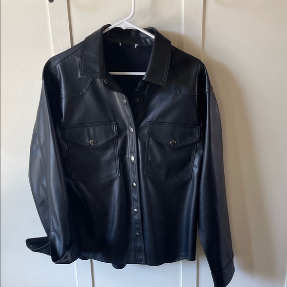 Evereve Jackets & Blazers - Black faux Leather Women's Jacket top